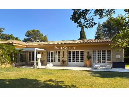 maison de luxe à vendre dans le quartier plateau de puyricard-la trévaresse