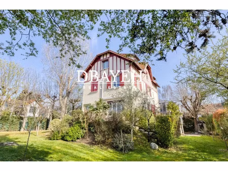 maison de luxe à vendre dans le quartier bord de seine-les martinets