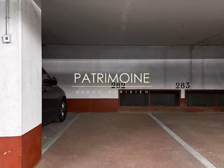 location parking 11 m² à saint-germain-en-laye (78100)  75 €