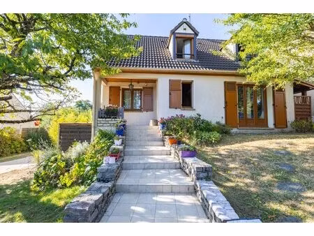 maison familiale spacieuse et confortable au coeur de la nature