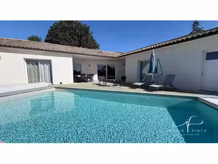 maison familiale de plain-pied  152 m² habitables  5 chambres -