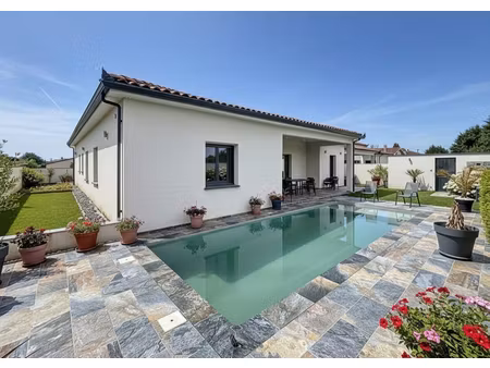 maison recente de plain pied de 152 m²