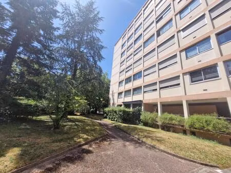 location appartement 3 pièces 65 m² à lyon 5 (69005)