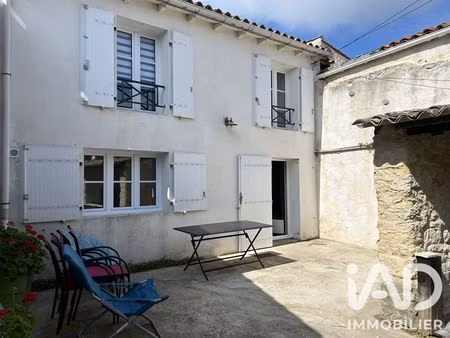 maison de village à ars-en-ré (17590)
