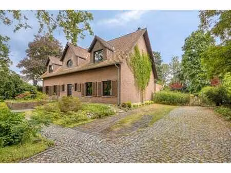 villa de caractère avec cinq chambres à bolderberg