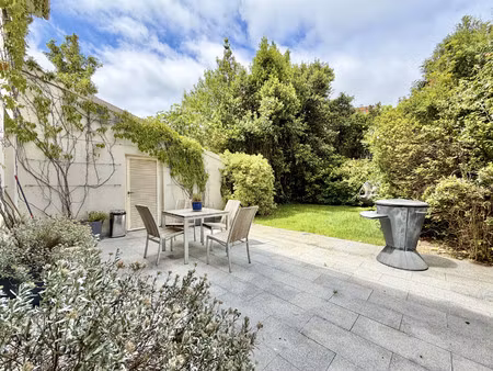maison de luxe à vendre dans le quartier mazurières