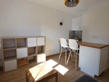 location appartement 1 pièce 20 m² à saint-genis-laval (69230)