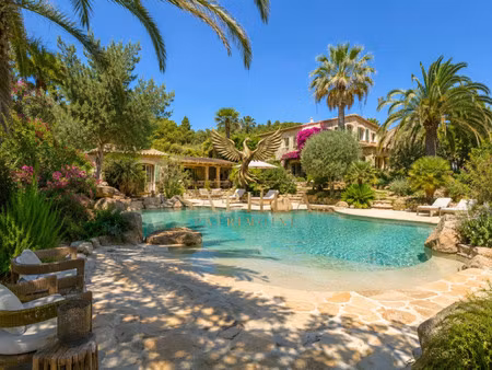 maison de luxe à vendre à la cadière-d'azur