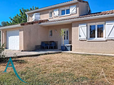 villa t5 avec piscine sur 1200m² de terrain