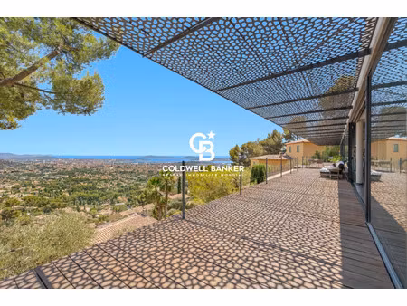 villa de luxe à vendre dans le quartier notre dame des routes