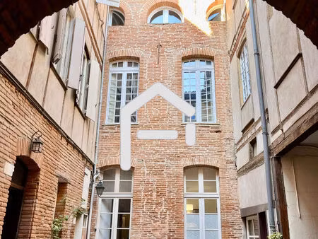a louer : local professionnel à louer 680 € cc