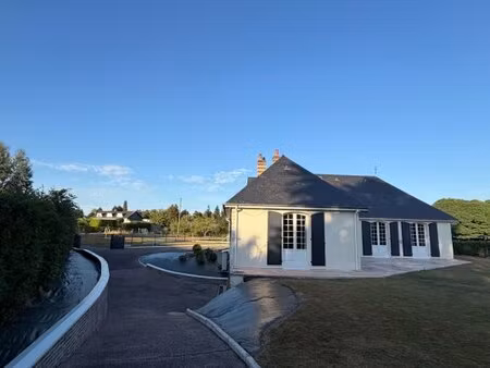 a louer - maison d'exception de plain-pied - t5 de 125m² avec jardin  sous-sol c