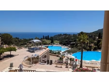 agay – cap estérel – place de parking en sous-sol au hameau
