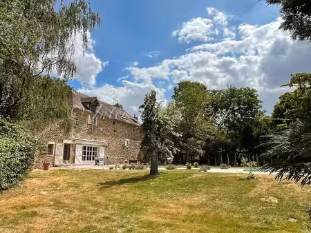 vente  maison de caractère avec piscine  grande grange sur terrain de plus de 1 7 hectare