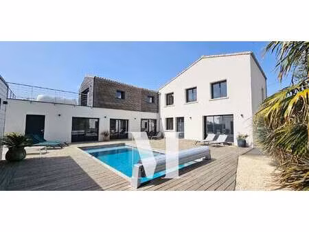 maison contemporaine avec piscine en bord de mer royan (17)