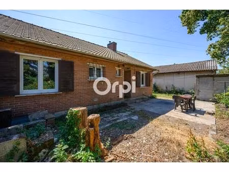exclusivité orpi lens : plain-pied individuel deux chambres jardin  garage en retrait de r