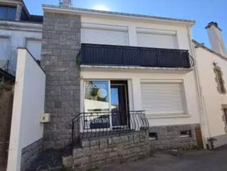 vente immeuble à questembert (56230) : à vendre / 165m² questembert