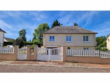 pavillon sur sous-sol - 5 pieces - 4 chambres