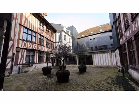 appartement t3 type loft - centre historique rouen droite