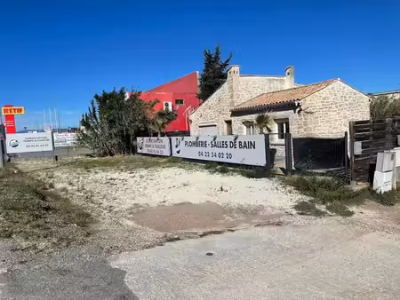 location locaux professionnels 4 pièces 80 m² à puget-sur-argens (83480)  1 660 €