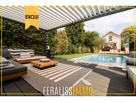 elégante maison familiale 4 chambres avec piscine et suite p