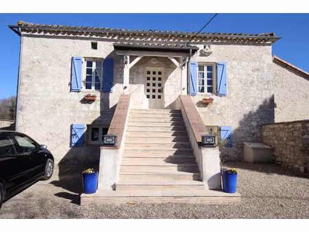 montaigu de quercy superbe maison avec grange  piscine et 4 600 m² de terrain