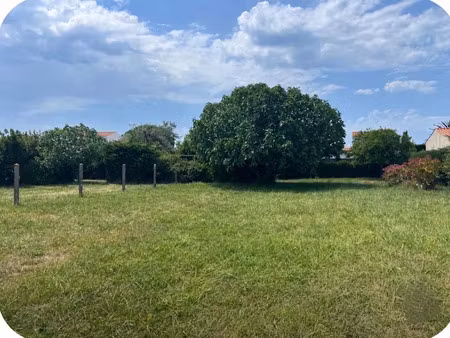 vente terrain 677 m² à la brée-les-bains (17840)  125 000 €