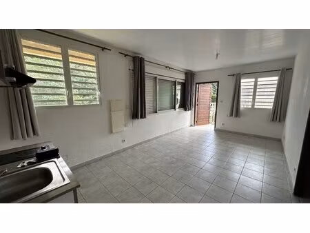cayenne – appartement t2 dans la résidence estudom
