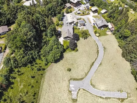 terrain à bâtir destiné à la construction