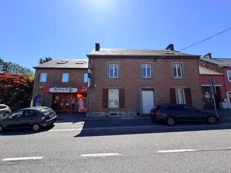 bâtiment composé de 3 lots