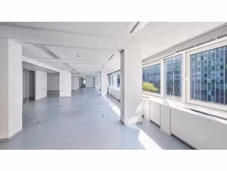 très beaux bureaux rue royale