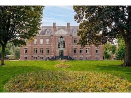 château historique unique sur 9 hectares à vendre à geluveld
