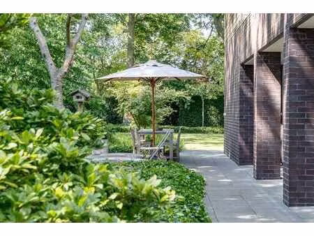 villa unique avec opportunité pratique à sijsele (damme)