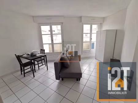 location meublée appartement 1 pièce 21.33 m² à nimes (30000)  455 €