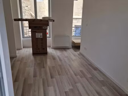 location appartement 1 pièce 17.1 m² à laon (02000)  355 €