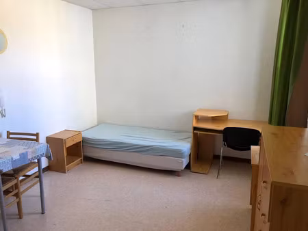 location meublée appartement 1 pièce 21 m² à tarbes (65000)  280 €