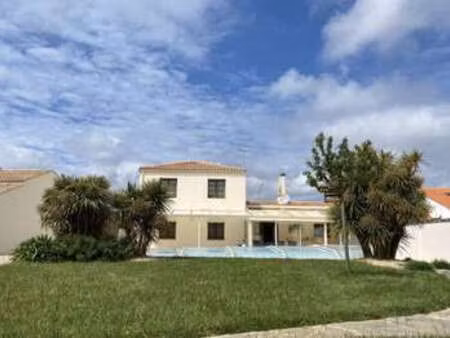vente maison piscine à saint-gilles-croix-de-vie (85800) : à vendre piscine / 156m² saint-