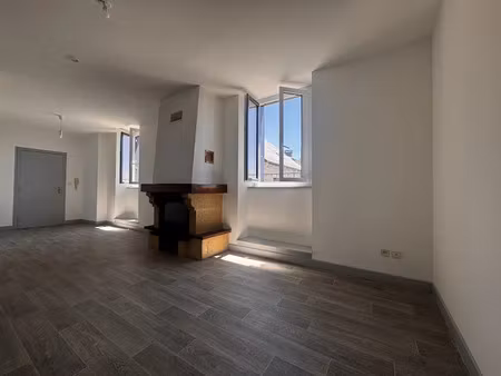 location appartement 3 pièces 60.39 m² à saint-chély-d'apcher (48200)  560 €