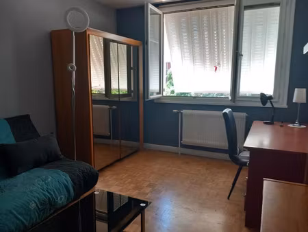 location meublée appartement 1 pièce 35 m² à villeurbanne (69100)  650 €