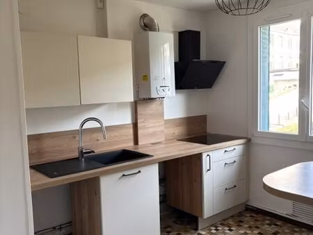 nouveauté à la location - appartement de type f4 de 67.73m² avec balcon  box  ca