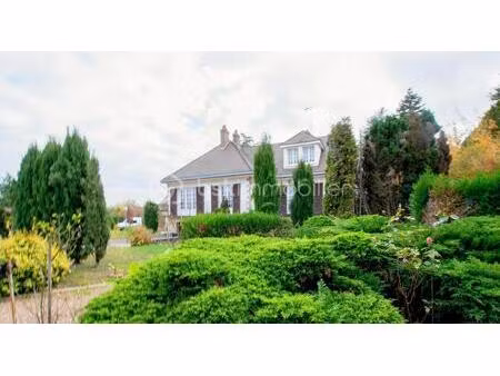 maison traditionnelle de 145 m² à lion-en-sullias