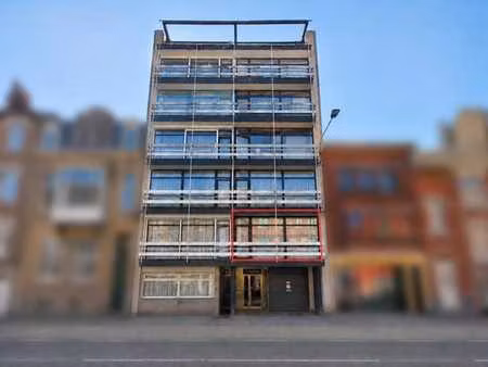 agréable appartement 2 chambres rénové avec balcons et cave