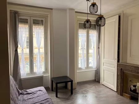 location meublée appartement 2 pièces 40 m² à lyon 6ème (69006)  925 €