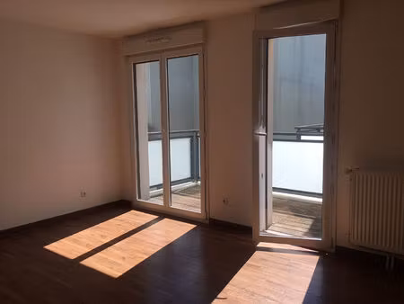 location appartement 2 pièces  42.95m²  montreuil
