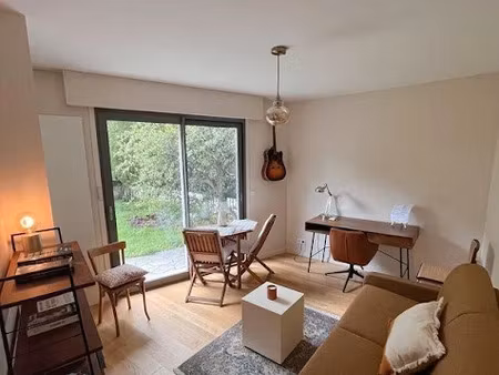 location meublée appartement 1 pièce 22 m² à neuilly-sur-seine (92200)  1 100 €