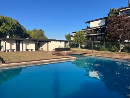 dans une très belle résidence appartement de 83 m² et parking