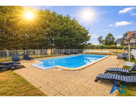 appartement meublé dans résidence avec piscine à 450 m de