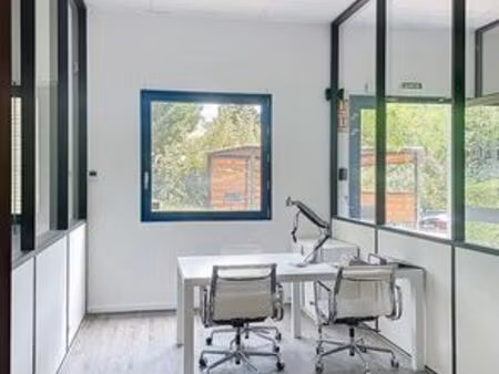 prestigieux bureau de 143 m2 en location - limonest  auvergne-rhône-alpes