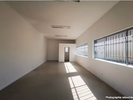 location locaux professionnels 1 pièce 70 m² à saint-thibéry (34630)  740 €