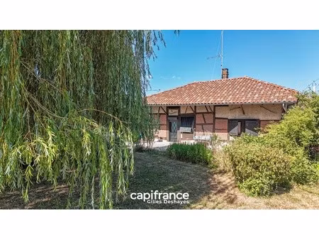 beaupont (01270)  maison bressane de plain-pied à colombages d’environ 94 m² habitables  s